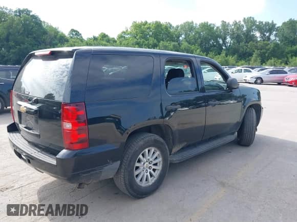2010 Chevrolet Tahoe LS с VIN 1GNMCAE00AR175361, выставлен на аукционе IAAI как лот 42573822 с пробегом 188 700 миль миль и . История ставок и продаж доступна на DreamBid. Изображение 4.