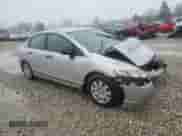 2010 Honda Civic с VIN 19XFA1E33AE037293, выставлен на аукционе Copart как лот 42107465 с пробегом Не указан миль и Списание • Salvage title. История ставок и продаж доступна на DreamBid. Изображение 4.