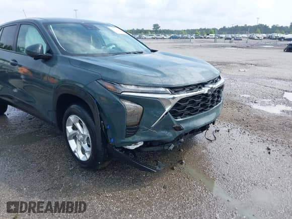 2025 Chevrolet Trax LS с VIN KL77LFEP0SC026160, выставлен на аукционе IAAI как лот 42597192 с пробегом Не указан миль и . История ставок и продаж доступна на DreamBid. Изображение 6.