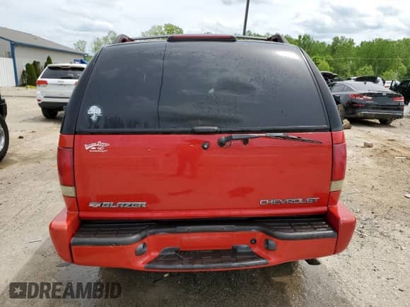 2002 Chevrolet Blazer LS with VIN 1GNCS13W02K189194, listed as a Copart auction lot 54420715 with 121,900 mi miles and Non repairable. Bid and sale history available at DreamBid. Image 6.