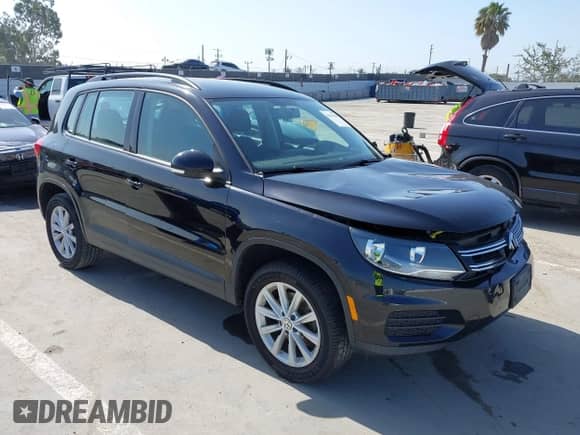 2017 Volkswagen Tiguan S с VIN WVGBV7AX7HK049738, выставлен на аукционе IAAI как лот 42519659 с пробегом 66 873 миль миль и . История ставок и продаж доступна на DreamBid. Изображение 1.