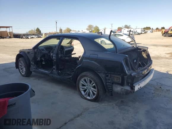 2016 Chrysler 300 C с VIN 2C3CCAEG2GH189857, выставлен на аукционе Copart как лот 51113275 с пробегом Не указан миль и На запчасти • Non repairable. История ставок и продаж доступна на DreamBid. Изображение 2.