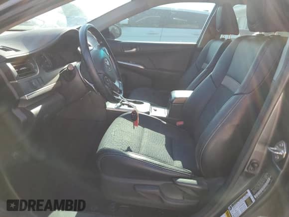 2014 Toyota Camry SE с VIN 4T1BF1FK3EU824124, выставлен на аукционе Copart как лот 84597335 с пробегом 131 721 миль миль и Списание • Salvage title. История ставок и продаж доступна на DreamBid. Изображение 7.