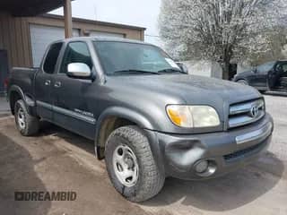 2005 Toyota Tundra SR5 с VIN 5TBBT44155S468278, выставлен на аукционе IAAI как лот 41808354 с пробегом 318 961 миль миль и . История ставок и продаж доступна на DreamBid. Изображение 1.