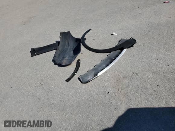 2018 Ford Explorer XLT with VIN 1FM5K7D88JGC04235, listed as a Copart auction lot 68366025 with 129,344 mi miles and Salvage title. Bid and sale history available at DreamBid. Image 13.