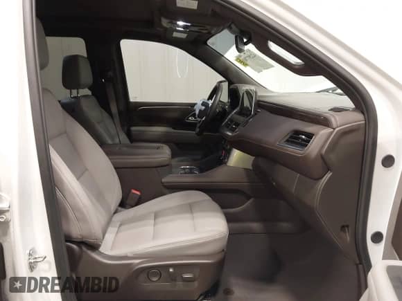 2023 Chevrolet Tahoe LT с VIN 1GNSKNKD6PR536612, выставлен на аукционе IAAI как лот 42297703 с пробегом 22 986 миль миль и . История ставок и продаж доступна на DreamBid. Изображение 5.