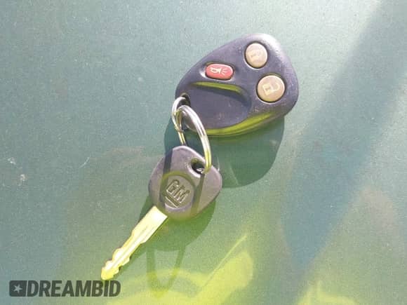 2005 Chevrolet Equinox LS z VIN 2CNDL23F556036328, wystawiony jako IAAI lot #42553475 z przebiegiem 179 757 mil mil oraz . Historia ofert i sprzedaży dostępna na DreamBid. Obrazek 11.