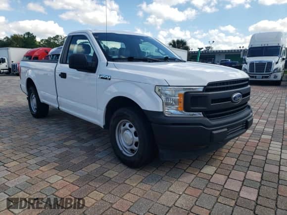 2018 Ford F-150 XL z VIN 1FTMF1C55JKD50923, wystawiony jako Copart lot #87259265 z przebiegiem 140 029 mil mil oraz Czysty tytuł • Clean title. Historia ofert i sprzedaży dostępna na DreamBid. Obrazek 1.