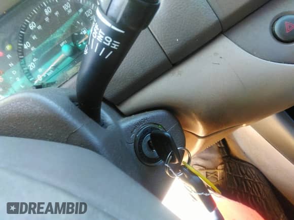 2004 Toyota Camry LE z VIN 4T1BE32KX4U904216, wystawiony jako IAAI lot #43354352 z przebiegiem 299 335 mil mil oraz . Historia ofert i sprzedaży dostępna na DreamBid. Obrazek 11.