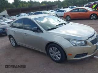2014 Chevrolet Cruze LS with VIN 1G1PA5SH3E7334994, listed as a IAAI auction lot 43167254 with 220,378 mi miles and . Bid and sale history available at DreamBid. Image 1.