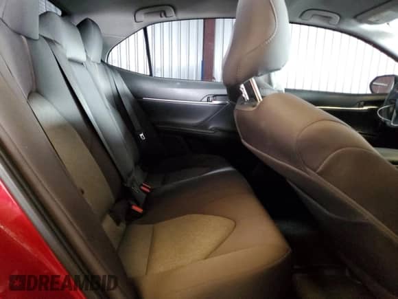 2019 Toyota Camry SE z VIN 4T1B11HK0KU761393, wystawiony jako Copart lot #82179845 z przebiegiem 31 016 mil mil oraz Szkoda całkowita • Salvage title. Historia ofert i sprzedaży dostępna na DreamBid. Obrazek 10.