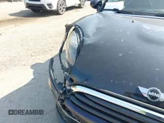 2019 MINI Hardtop Cooper with VIN WMWXP5C55K2H29892, listed as a IAAI auction lot 42411562 with 54,754 mi miles and . Bid and sale history available at DreamBid. Image 6.