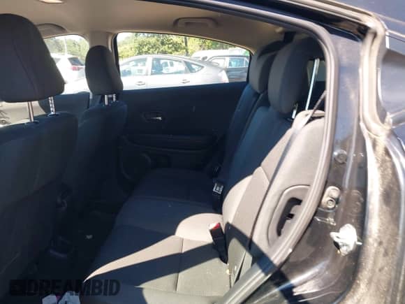 2021 Honda HR-V LX with VIN 3CZRU6H32MM740918, listed as a IAAI auction lot 43243328 with 8,640 mi miles and . Bid and sale history available at DreamBid. Image 8.