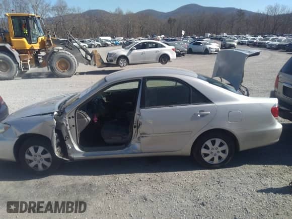 2006 Toyota Camry STD с VIN 4T1BE32K46U745857, выставлен на аукционе IAAI как лот 41685029 с пробегом 268 883 миль миль и . История ставок и продаж доступна на DreamBid. Изображение 15.