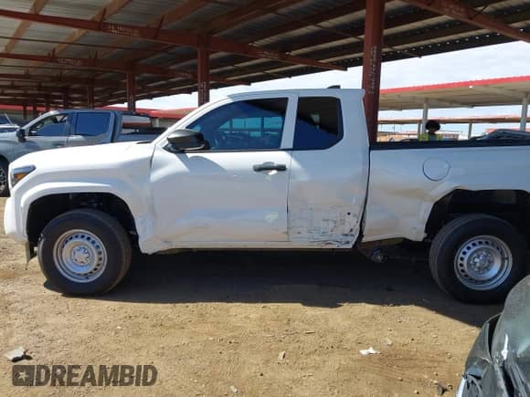 2025 Toyota Tacoma SR with VIN 3TYJDAHN6ST036567, listed as a IAAI auction lot 43283195 with 349 mi miles and . Bid and sale history available at DreamBid. Image 14.