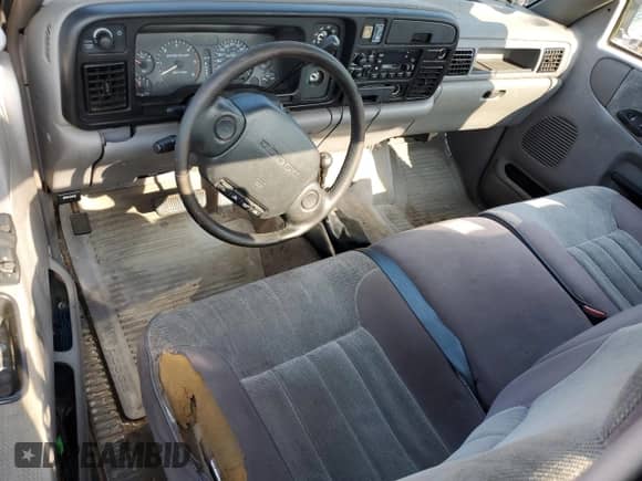 1995 Dodge 2500 with VIN 1B7KF26W1SS168770, listed as a Copart auction lot 60176385 with 137,970 mi miles and Clean title. Bid and sale history available at DreamBid. Image 8.