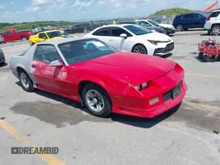 1991 Chevrolet Camaro z VIN 1G1FP23T1ML177404, wystawiony jako IAAI lot #42637417 z przebiegiem 86 218 mil mil oraz . Historia ofert i sprzedaży dostępna na DreamBid. Obrazek 1.
