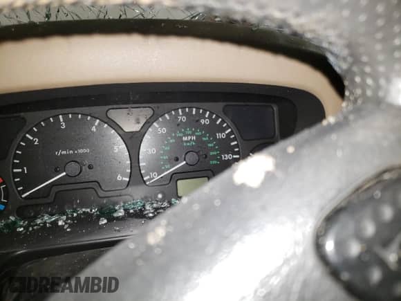 2000 Land Rover Discovery Cloth с VIN SALTY1246YA235948, выставлен на аукционе Copart как лот 70231385 с пробегом Не указан миль и Списание • Salvage title. История ставок и продаж доступна на DreamBid. Изображение 9.