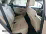 2017 Hyundai Tucson Sport z VIN KM8J3CA21HU310994, wystawiony jako Copart lot #84451955 z przebiegiem 77 130 mil mil oraz Szkoda całkowita • Salvage title. Historia ofert i sprzedaży dostępna na DreamBid. Obrazek 11.