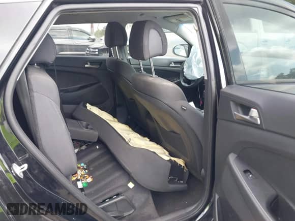 2018 Hyundai Tucson SE с VIN KM8J2CA48JU700212, выставлен на аукционе IAAI как лот 43069877 с пробегом Не указан миль и . История ставок и продаж доступна на DreamBid. Изображение 8.