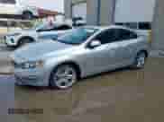 2015 Volvo S60 T5 Drive-E Premier с VIN YV126MFK4F1355600, выставлен на аукционе Copart как лот 68793115 с пробегом Не указан миль и Чистый • Clean title. История ставок и продаж доступна на DreamBid. Изображение 1.