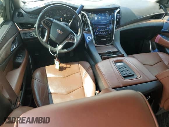 2015 Cadillac Escalade ESV Luxury с VIN 1GYS4SKJ5FR651377, выставлен на аукционе Copart как лот 69732365 с пробегом 178 689 миль миль и Списание • Salvage title. История ставок и продаж доступна на DreamBid. Изображение 8.
