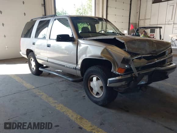 1999 Chevrolet Tahoe с VIN 1GNEK13R5XJ460475, выставлен на аукционе IAAI как лот 43224843 с пробегом 277 775 миль миль и . История ставок и продаж доступна на DreamBid. Изображение 1.