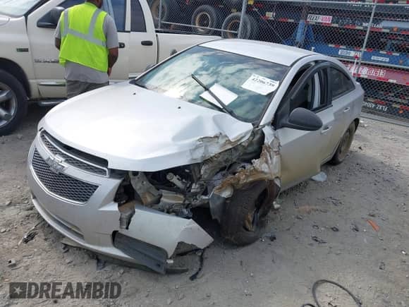 2014 Chevrolet Cruze LS with VIN 1G1PB5SH9E7182278, listed as a IAAI auction lot 42206739 with 138,967 mi miles and . Bid and sale history available at DreamBid. Image 17.