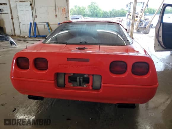 1993 Chevrolet Corvette с VIN 1G1YY23P0P5118734, выставлен на аукционе Copart как лот 58539965 с пробегом 139 954 миль миль и Списание • Salvage title. История ставок и продаж доступна на DreamBid. Изображение 6.