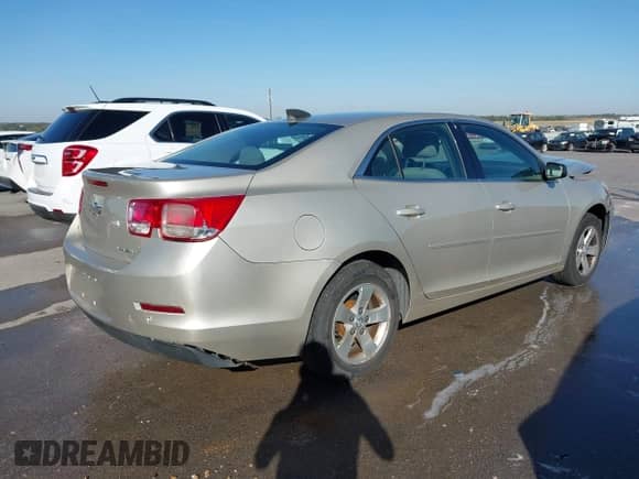 2016 Chevrolet Malibu LS с VIN 1G11A5SA2GF129880, выставлен на аукционе IAAI как лот 43421261 с пробегом 174 806 миль миль и . История ставок и продаж доступна на DreamBid. Изображение 4.