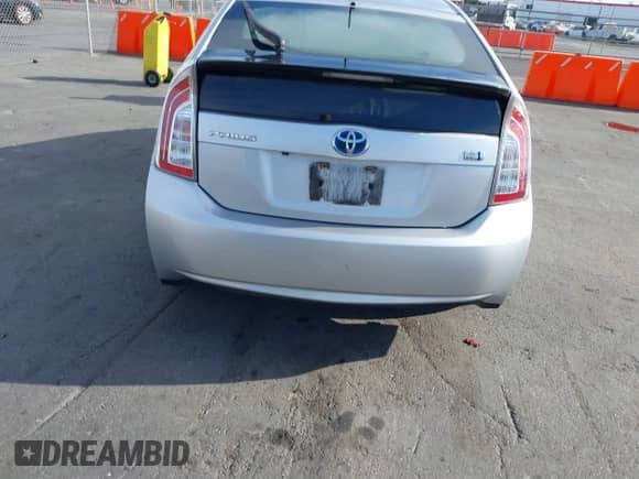 2015 Toyota Prius Four z VIN JTDKN3DU2F1932096, wystawiony jako IAAI lot #41588877 z przebiegiem 203 444 mil mil oraz . Historia ofert i sprzedaży dostępna na DreamBid. Obrazek 16.