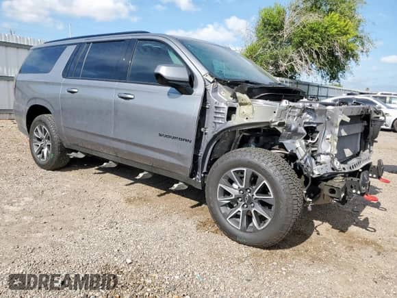 2022 Chevrolet Suburban Z71 with VIN 1GNSKDKD6NR269916, listed as a Copart auction lot 66404875 with 35,824 mi miles and Clean title. Bid and sale history available at DreamBid. Image 4.