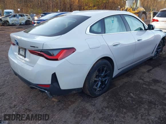 2023 BMW i4 eDrive40 с VIN WBY73AW07PFP43618, выставлен на аукционе IAAI как лот 41366523 с пробегом Не указан миль и . История ставок и продаж доступна на DreamBid. Изображение 4.