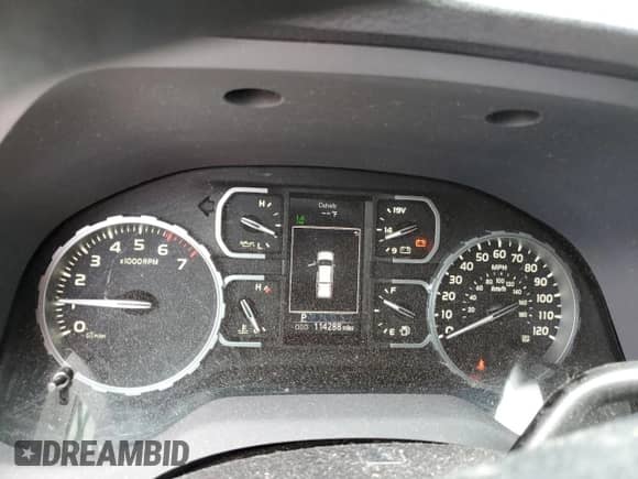 2019 Toyota Tundra SR с VIN 5TFUM5F17KX080894, выставлен на аукционе Copart как лот 63861345 с пробегом 114 288 миль миль и Списание • Salvage title. История ставок и продаж доступна на DreamBid. Изображение 9.