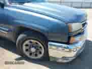 2006 Chevrolet Silverado 1500 LT2 z VIN 2GCEC13TX61157587, wystawiony jako IAAI lot #42217816 z przebiegiem 231 426 mil mil oraz . Historia ofert i sprzedaży dostępna na DreamBid. Obrazek 18.