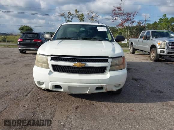 2009 Chevrolet Tahoe LS with VIN 1GNFC13C99R215860, listed as a IAAI auction lot 43342145 with 215,609 mi miles and . Bid and sale history available at DreamBid. Image 6.