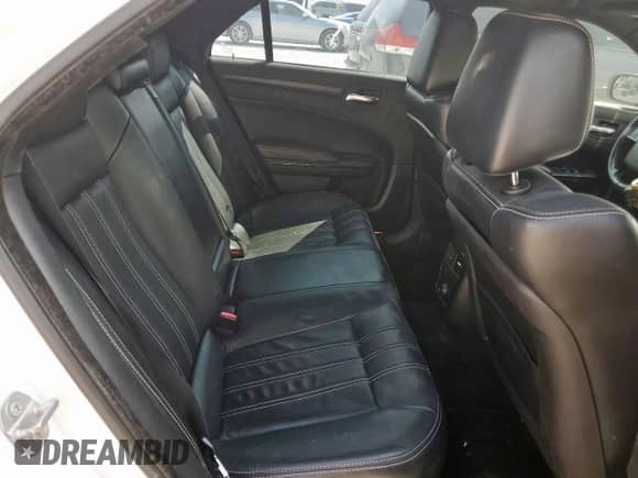 2014 Chrysler 300 S с VIN 2C3CCAGG2EH361542, выставлен на аукционе Copart как лот 81087275 с пробегом 148 922 миль миль и Списание • Salvage title. История ставок и продаж доступна на DreamBid. Изображение 10.