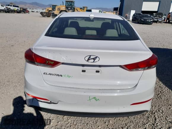 2018 Hyundai Elantra SEL с VIN 5NPD84LF0JH242843, выставлен на аукционе Copart как лот 83778145 с пробегом 209 633 миль миль и Списание • Salvage title. История ставок и продаж доступна на DreamBid. Изображение 6.