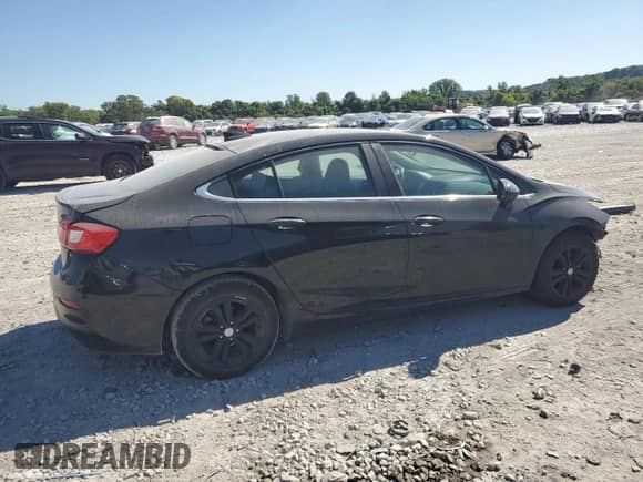 2019 Chevrolet Cruze LT с VIN 1G1BE5SM1K7113496, выставлен на аукционе Copart как лот 70493035 с пробегом 142 467 миль миль и Списание • Salvage title. История ставок и продаж доступна на DreamBid. Изображение 3.