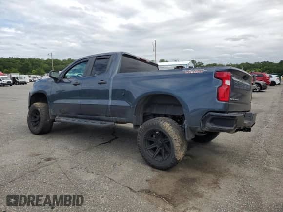 2019 Chevrolet Silverado 1500 Custom Trail Boss with VIN 1GCRYCEF8KZ394750, listed as a Copart auction lot 69009375 with 78,944 mi miles and Salvage title. Bid and sale history available at DreamBid. Image 2.