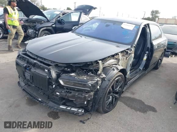 2023 BMW 7 Series 760i xDrive with VIN WBA33EJ02PCL90220, listed as a IAAI auction lot 41042194 with Not provided miles and . Bid and sale history available at DreamBid. Image 2.