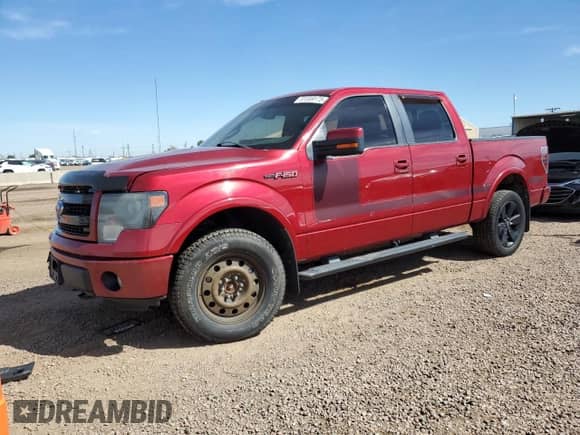 2013 Ford F-150 XLT z VIN 1FTFW1E6XDFC98555, wystawiony jako Copart lot #81559175 z przebiegiem 242 520 mil mil oraz Szkoda całkowita • Salvage title. Historia ofert i sprzedaży dostępna na DreamBid. Obrazek 1.