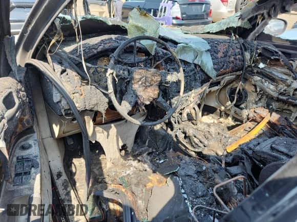 2006 Chrysler 300 C SRT-8 с VIN 2C3KA73W46H372240, выставлен на аукционе Copart как лот 61534145 с пробегом Не указан миль и Списание • Salvage title. История ставок и продаж доступна на DreamBid. Изображение 8.