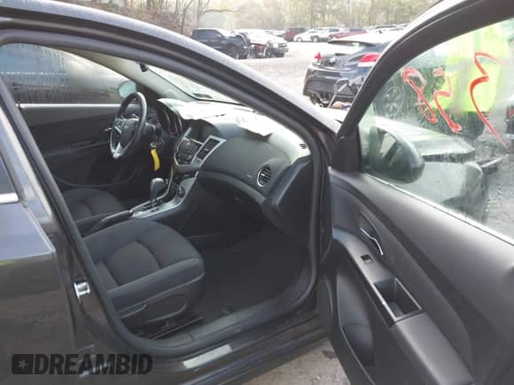 2014 Chevrolet Cruze 1LT with VIN 1G1PC5SB3E7189347, listed as a IAAI auction lot 43338358 with 84,894 mi miles and . Bid and sale history available at DreamBid. Image 5.