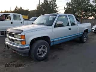 1994 Chevrolet Silverado 2500 z VIN 2GCFK29K3R1328311, wystawiony jako Copart lot #71533854 z przebiegiem 254 006 mil mil oraz Szkoda całkowita • Salvage title. Historia ofert i sprzedaży dostępna na DreamBid. Obrazek 1.