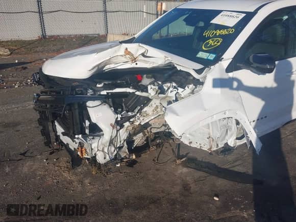 2024 Chevrolet Traverse FWD LT with VIN 1GNERGKS8RJ202361, listed as a IAAI auction lot 41088820 with 3,960 mi miles and . Bid and sale history available at DreamBid. Image 6.