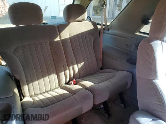 2000 Chevrolet Blazer LS с VIN 1GNCS18W1YK133766, выставлен на аукционе Copart как лот 76567944 с пробегом 289 839 миль миль и На запчасти • Non repairable. История ставок и продаж доступна на DreamBid. Изображение 11.