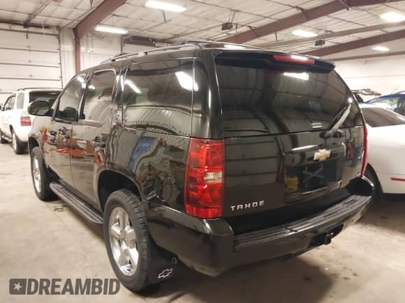2008 Chevrolet Tahoe 1LT с VIN 1GNFK130X8J157425, выставлен на аукционе IAAI как лот 41695558 с пробегом 165 140 миль миль и . История ставок и продаж доступна на DreamBid. Изображение 3.