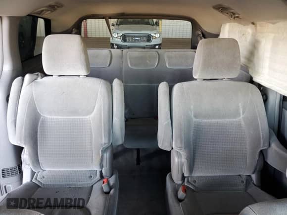 2009 Toyota Sienna CE с VIN 5TDZK29C59S236194, выставлен на аукционе Copart как лот 60360685 с пробегом 261 845 миль миль и Списание • Salvage title. История ставок и продаж доступна на DreamBid. Изображение 10.