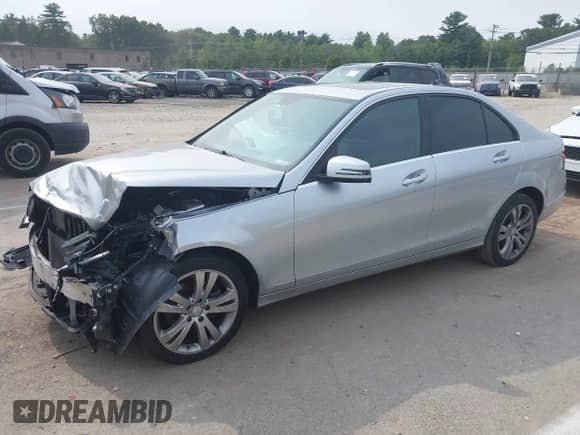 2011 Mercedes-Benz C 300 Sport с VIN WDDGF8BB2BR159245, выставлен на аукционе IAAI как лот 42825871 с пробегом Не указан миль и . История ставок и продаж доступна на DreamBid. Изображение 2.